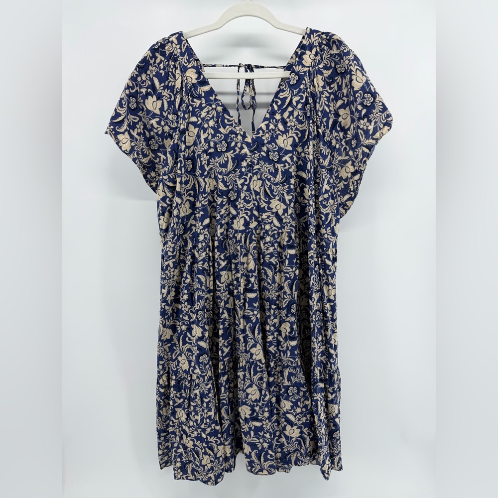 Old Navy V-Neck Tiered Mini Swing Dress in Blue/Tan Floral, Women's 3X - Picture 2 of 12